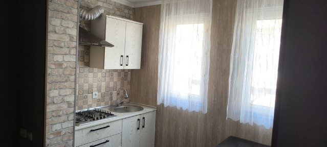Аренда 1 кв 2 хона килинган. Шахар маркази