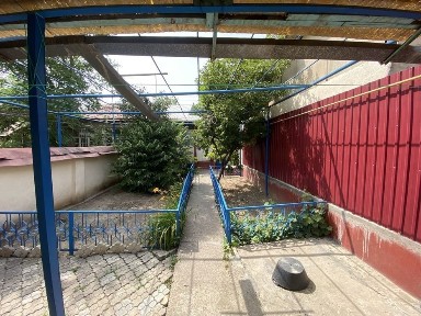 Продаётся дом в Мирабадском р-н 2,5 сотки