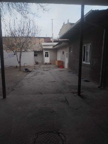 Uy sotiladi temir bozorda