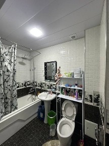 Квартира сотилади.