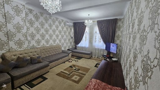 Продается 2-комнатная 78 кв. м квартира в центре Чирчика