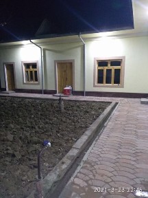 Uy sotiladi 4.7 sotik 5 xona + oshxona yo'l yuziga juda yaqin