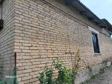 Продается дом с земельным участком 12 соток.
