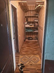 Продается квартира в 6 микрорайон 1/5