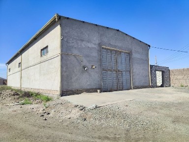 Ишлаб чикариш учун нотурар бино.