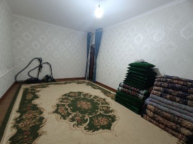 3/1/4 сотилади. 72 м²