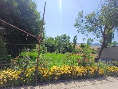 Срочно уи сотилади Бостанлик туман Учбау кишлогида тогли худуд.