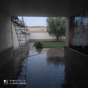 Qum Ariq maxallada xovli sotiladi.