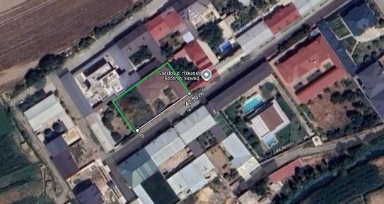 Продается участок с домом коробкой (12 соток) в центре Кибрая
