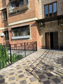 Продаю свою новую квартиру 3 комнат 1 этаж