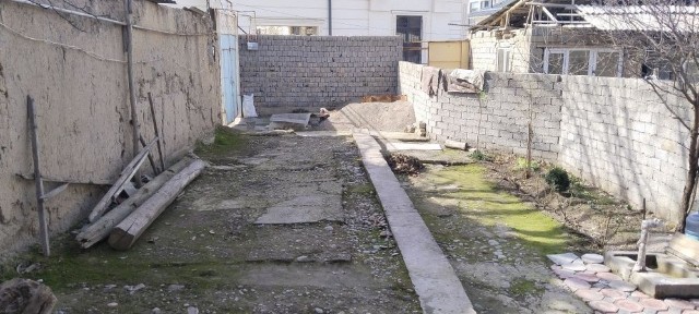 Uy sotiladi hovli 3 sotik
