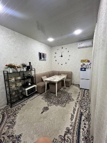 Uy sotiladi 4km yangi Tashmidan kiriladi.