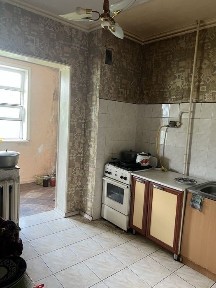 Продаётся квартира Юнусабад14 4 ком удвоенный зал без ремонт 3 этаж