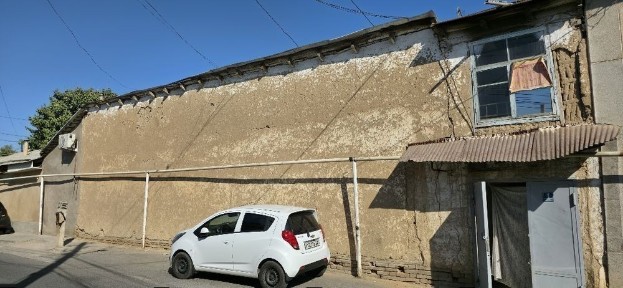 Chig'atoyda hovli-uy sotiladi.