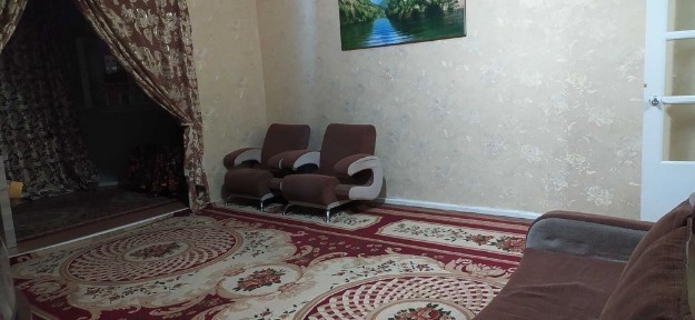 3 комнатная квартира зади Паркентского рынка