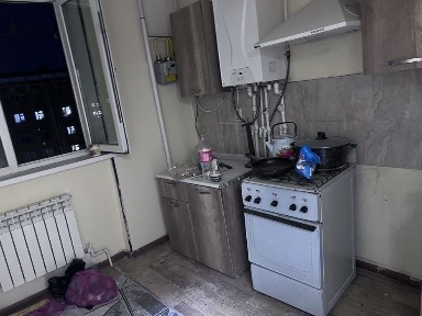 Bollar ga kvartira jami 5 kishi turamiz kamunalkalarni ortada tolaymiz