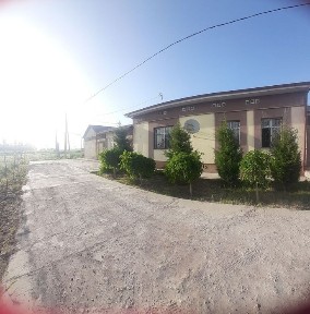Коттедж, В Ахангаране.