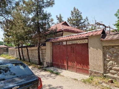 Продаётся дача 6 соток без ремонтом, Сауна, 2 Бассейн (зимний и летний)