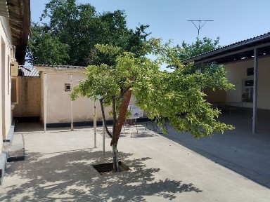 Srochna uy sotiladi