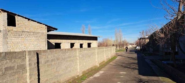5 xonalik hovli uy sotiladi $50000 yana kelishamiz