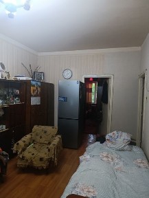 Продаю 2 комнатную квартиру на первом этаже улица Шолохова 61 школа