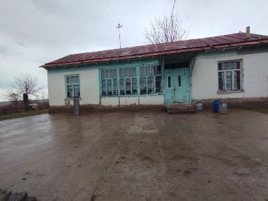 Uy maydoni 28 sotik Parkentta