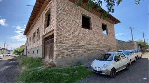 Участка 11 сотик ва катта подволихам бор назарбек тарнов