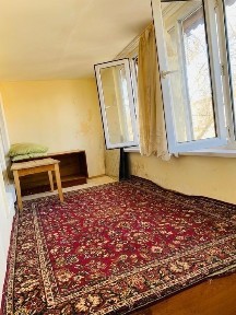 Аренда квартира Чирчик 2 хонали узимники 200 $ 2-этаж Актябрь бозор