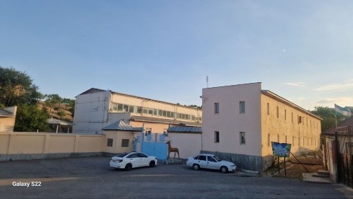 НЕЖЛОЙ Склад Продаются 3 - Гектар Первый Линия Город Жиззах Центра