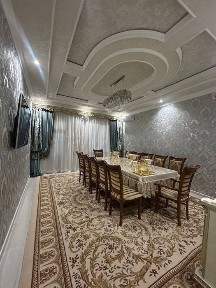 Ассалому алекум таййор кириб яшайдиган 3 етажли евро ремонтли катедж