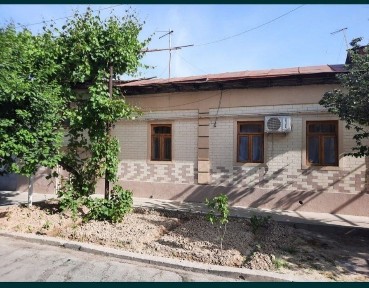 Uchastka hovli sotiladi 160 000$ azgina keliwadgan joyi bor