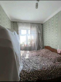 Коракамиш 3 хона 2 этаж сотилади холати уртача средний