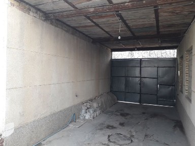 Дом вдоль дороги 4 соток яшнобадский район