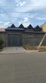 Катедж сотилади.