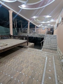 Dacha-uy sotiladi uch qahramon (parvoz mahalla)