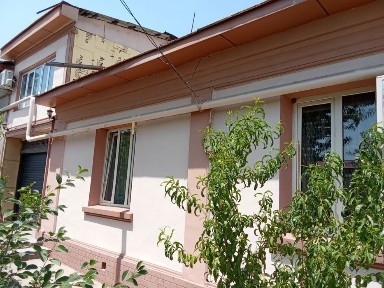 Продается дом на Домбрабаде, ориентир 16 гор. больница, за 188 школой