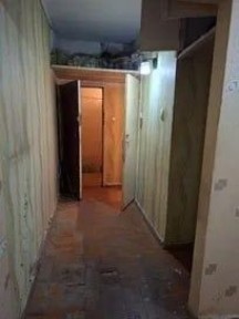 Дом сотилади бэшинчи этаж бир хона 39 кв янги сифатли эшик ва акфа