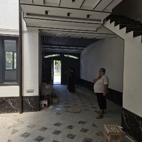 Срочно сотилади участка сергели янги Хаёт чарток Махала 2соту 5хона ев