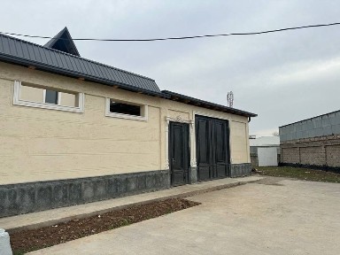 Продаётся дом с черновой отделкой. Кора сувокли участка 3,5 сотих