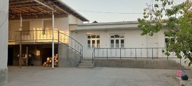 Уй сотилади 12 сотих, 7 хона, ошхoна, санузел, хаммом