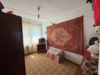 Продаётся 4х комн квартира на 2 этаже Ор-р Аэропорт