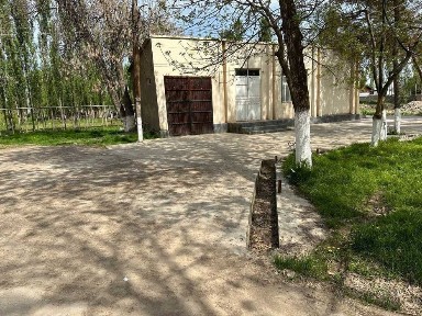 Noturar bino Yuqori Chirchiq Nurli yo‘lda