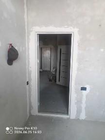 Квартира сотилади.