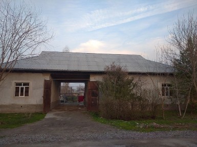 Zudlikda Uy joy sotiladi