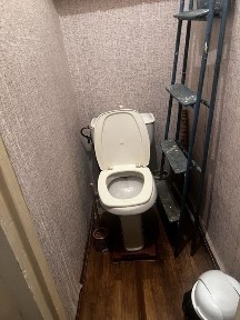 Sheriklika qiz kerak metroga metroga 4minutlik yoʻl bez makler
