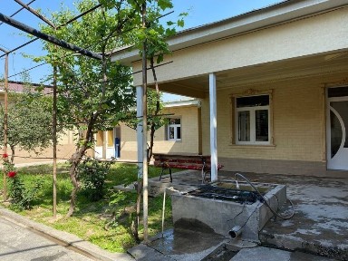 Hovli, uy sotiladi