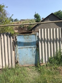 Yangiyo'lda 3 xonali uy sotiladi