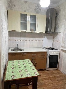 Сдаётся квартира возле метро Узгариш 2 х ком