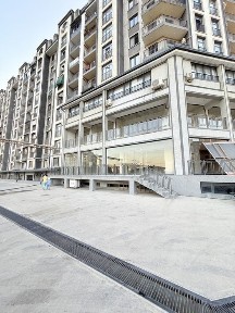 Продается или сдается в аренду 3-х этажное нежилое помещение 1 365 м2