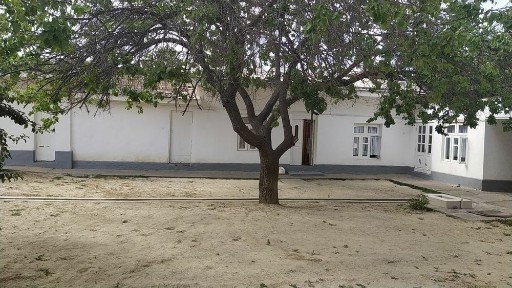 Srochna sotiladi. 3sotikli joy narxlari kelishilgan xolatta